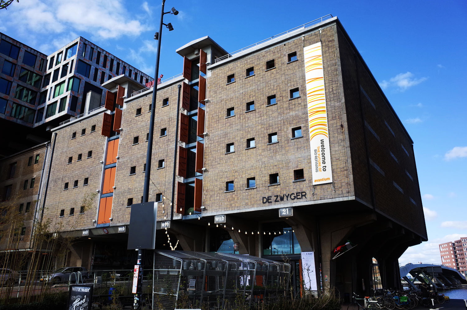 Gevel Banner voor evenement in Pakhuis de Zwijger